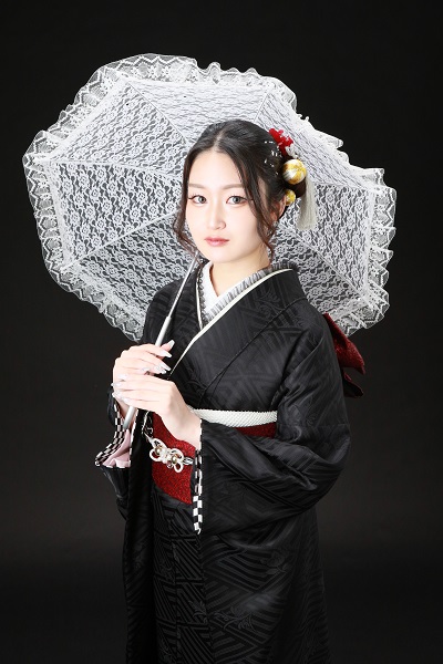 黒振袖 無地振袖 成人式前撮り