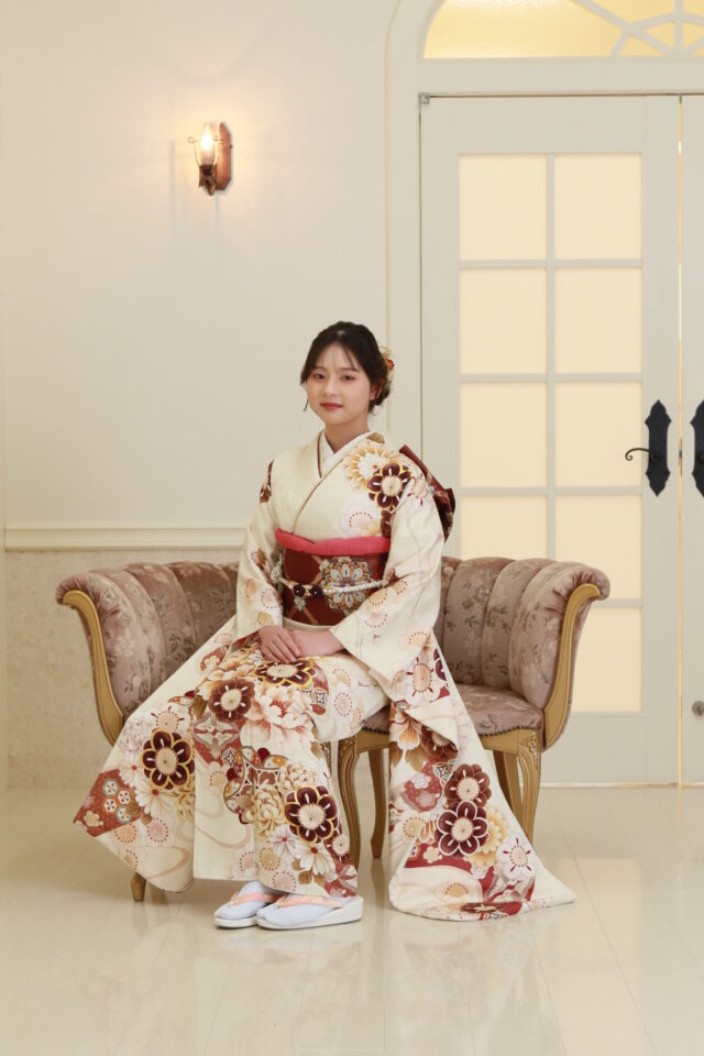 白振袖可愛い
