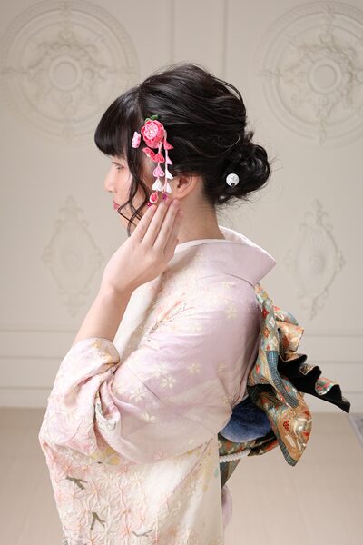 ゆるふわシニヨンヘア ピンク振袖