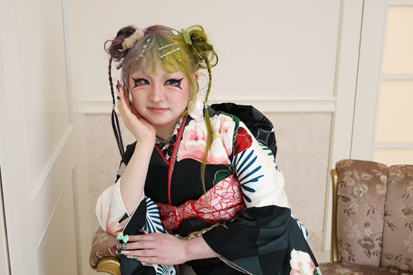 成人式前撮り メイク 個性的